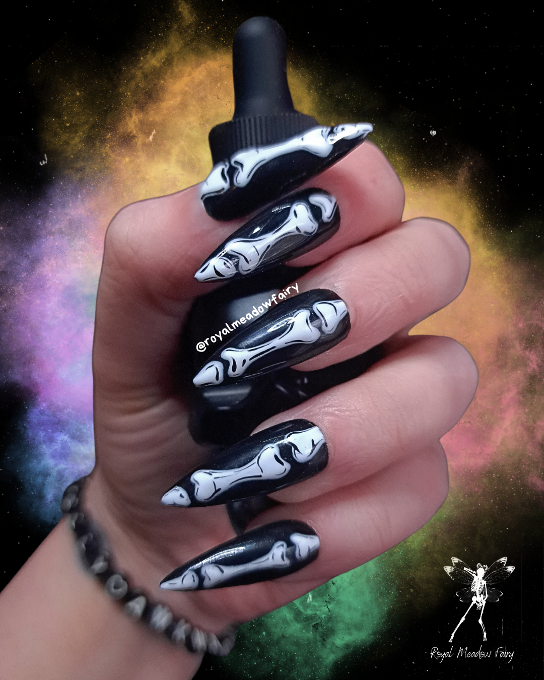 black press on fake nail extensions with white skeleton bones nail halloween art