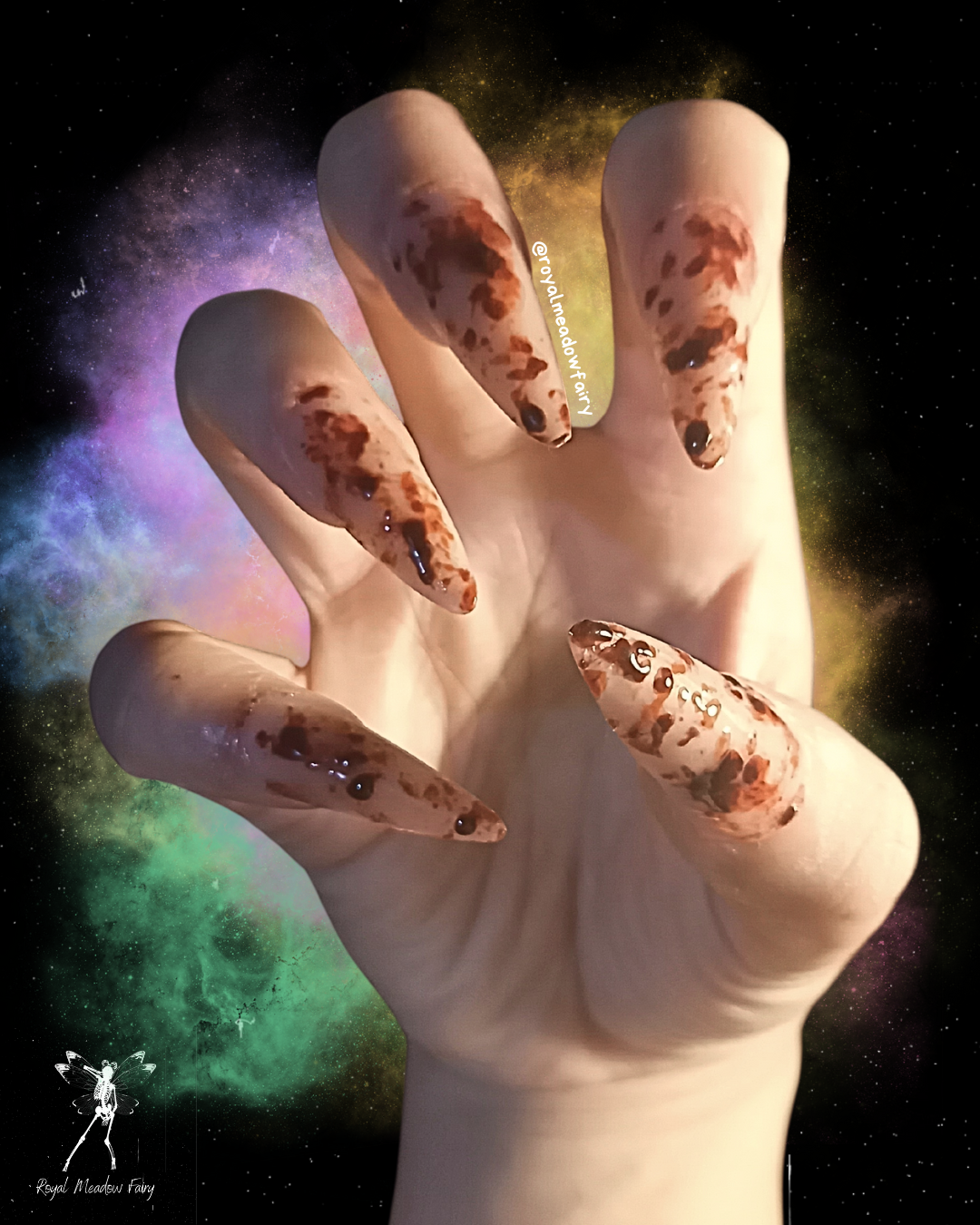 horror cosplay uk press on nails bloody gore spooky nail art design