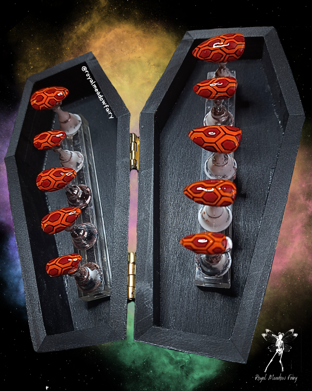 The shining horror movie press on nails uk