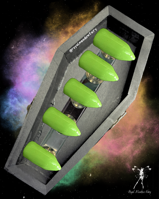 pear green best quality durable and reusable UK press on nails